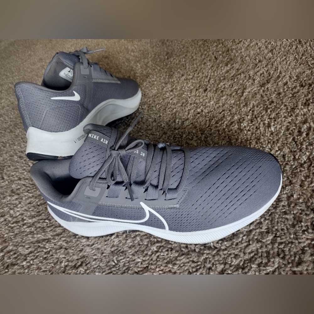 Nike Air Zoom Pegasus 38 Running Shoes Women's 11 - Picture 4 of 11